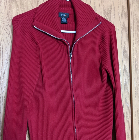 Evie full zip red sweater l/s - Picture 2 of 4